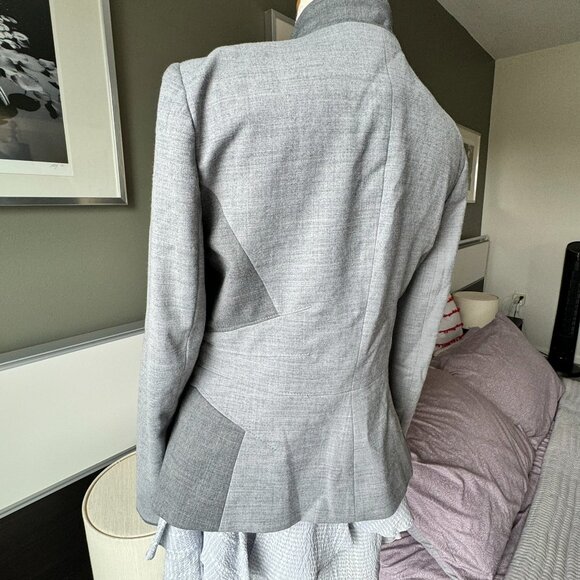 White House Black Market Gray Tone on Tone Colorblock Wool Blazer US8   - 1H2126 - Picture 12 of 12